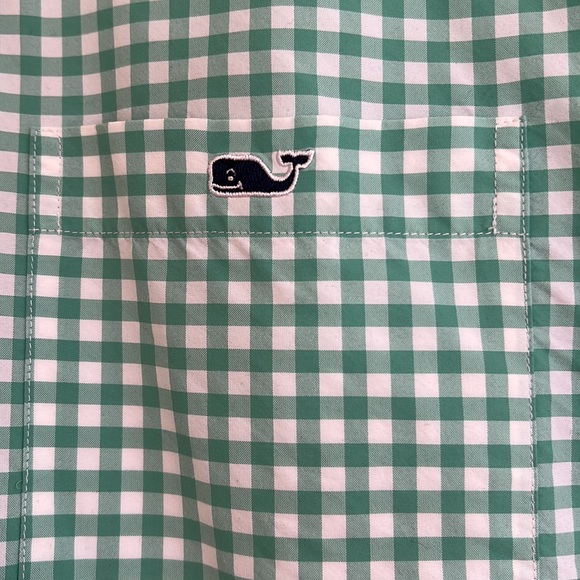 Vineyard Vines men’s long sleeve shirt. Classic fit Tucker shirt. - Picture 4 of 4